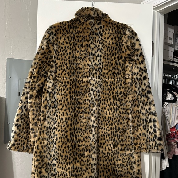 Faux fur leopard coat - Picture 2 of 3